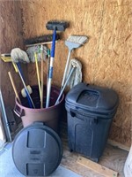 Brooms/Mops/Trash Cans
