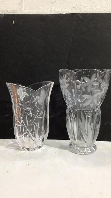 2 Glass Vases M12C