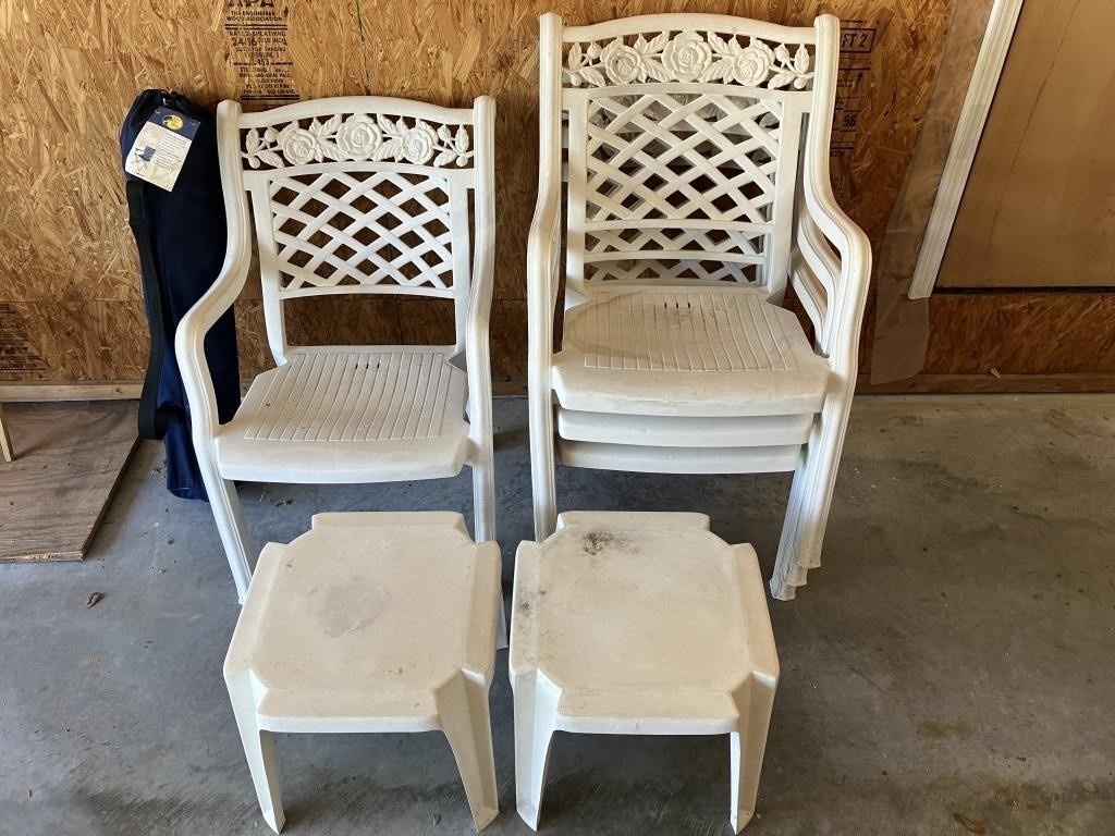 4 Plastic Patio Chairs & 2 Tables