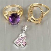 3 pieces of gold jewelry including 14K gold bow