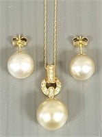 14K gold pendant on chain & earrings set with 10mm