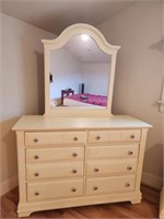 2 Dressers- 6 drawer is 52x19x36 removable m