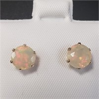 $730 10K Opal(1.28ct) Earrings