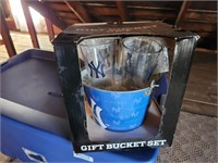 Yankees Gift Bucket