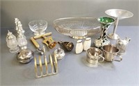 Group including sterling silver items, silverplate