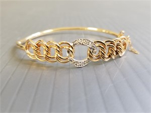 14K gold & diamond hinged bracelet - 11.4 grams;
