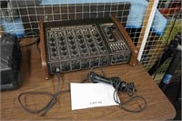 Traynor 6400II mixer/amplifier with one mic & cord