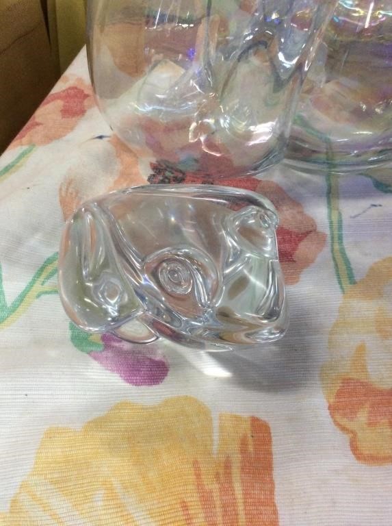 Glass frog paper weight