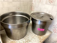 PAIR OF STAINLESS STEEL SOUP BAINES 11QT/7QT