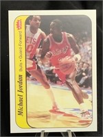Michael Jordan Basketball Sticker Fleer #8 of 11
