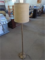 Antique 3-Light Gold Toned Lamp w/ Shade