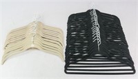 Flocked Clothes Hangers / 39 pc
