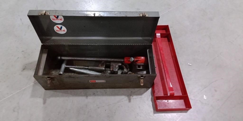Pipe Threader W/ Toolbox