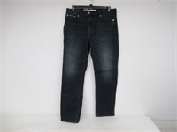 Calvin Klein Men's 34x32 Straight Fit Jean, Black