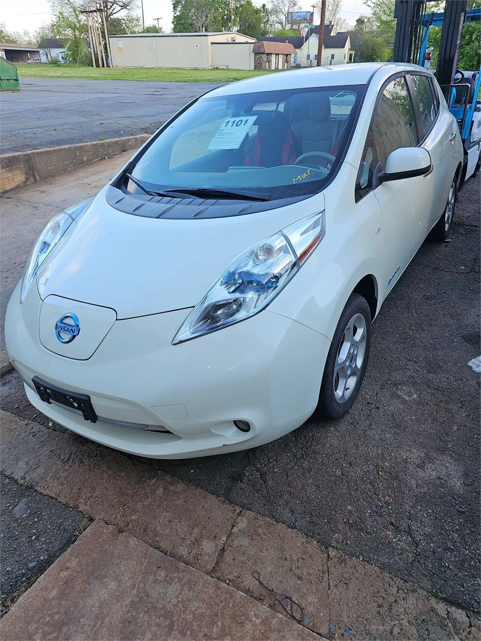 2012 NISSAN LEAF 2 DOOR ELECTRIC CAR NEW CHARGER