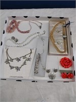Vintage Necklaces with Clip-On Earrings x7