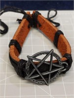 Leather star bracelet