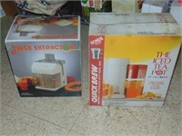 Iced Tea Pot & Juice Extractor New in Boxes