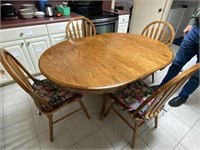 Table & 4 Chairs 5'x41" Has a 18" Leaf