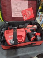 Milwaukee M12 3/8" hammer drill/driver kit