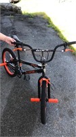 bike- missing pedal