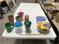 Kitchen lot w/ Glad storage containers & cups