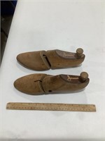 Karma wood shoe forms