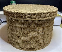 Seagrass woven basket 16 in diameter 10 in tall