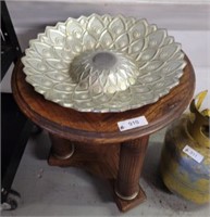 ROUND ACCENT TABLE W/ GLASS BOWL TOP
