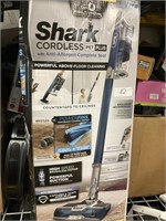 Shark Cordless Pet Plus Vacuum Cleaner $250 RETAIL