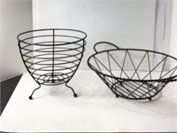 2 Different Wire Baskets U14C