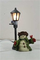 Snowman street light lamp