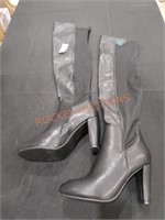 Women's Boots Eur Size 40