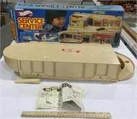 1979 Hot Wheels Mattel Service Center Foldaway