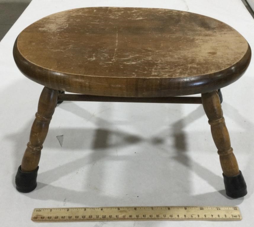 Wooden stool 8.5in tall