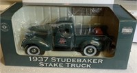 Hobart 1937 Studebaker Stake Truck 1:24