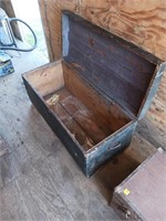 MID SIZE WOODEN TRUNK