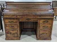 Red Oak Roll Top Desk With 7-Drawers