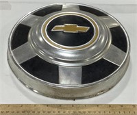 Chevy hubcap