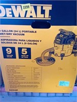Dewalt 9 Gal Wet Dry Vacuum