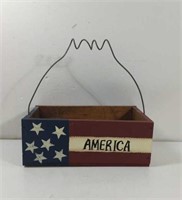 Americana Wooden Tote With Wire Handle