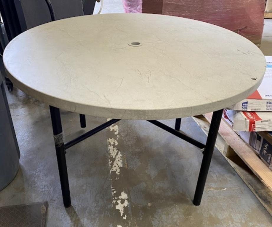 46 Inch Round Table Missing 2 Adjustable Feet