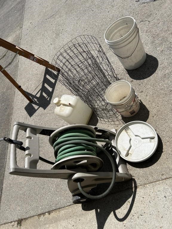 Hose/reel buckets & misc