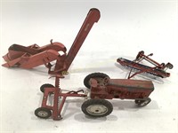 Tru Scale Metal Tractor & Add Ons