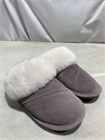 Nuknuuk Women’s Slippers Size 8 *Pre-owned