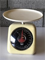 Vintage Scale-Made in Japan
