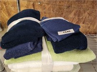 GROUP OF TOWELS, HAND TOWELS