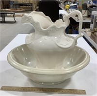 Ceramic Wash bowl 14in w/ Arners pitcher 11in
