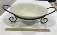Ceramic bowl w/ stand