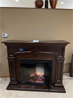 Dimplex multifire electric fireplace with
